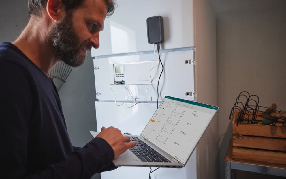 Trainer legt functionaliteit van warmtepompen uit